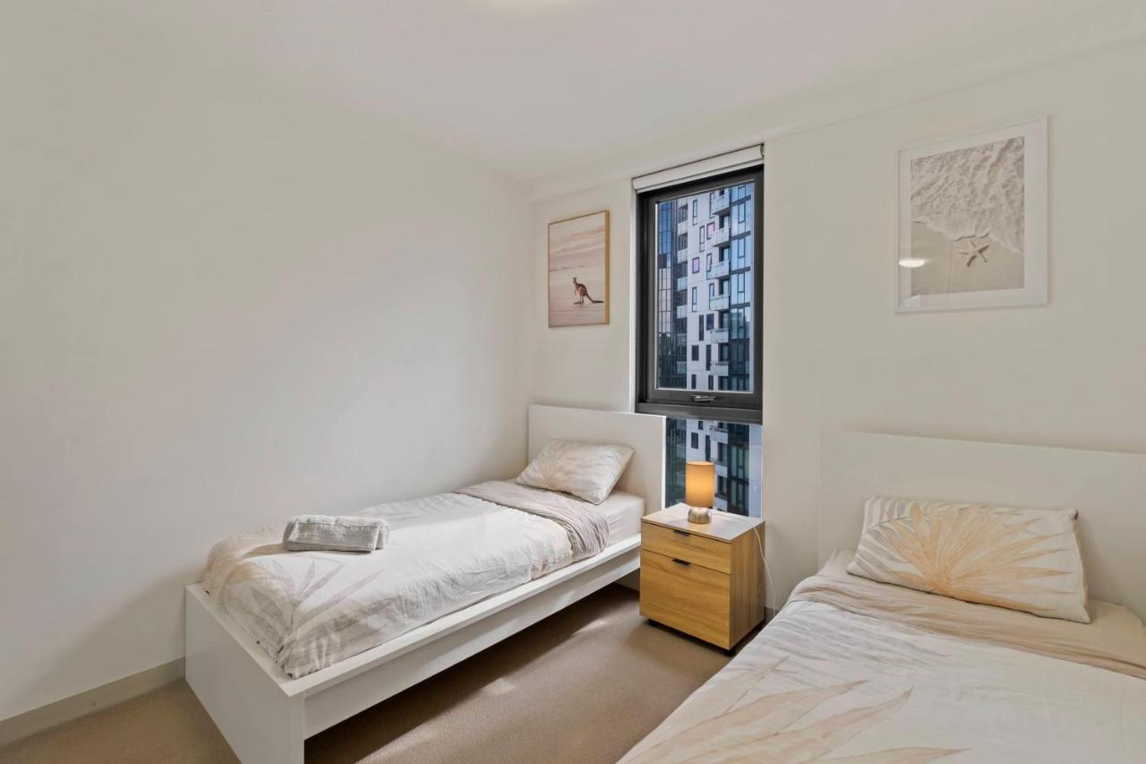 Southbank Apartment With Skyline View: 5-Min Walk To Crown Casino — Photos 2
